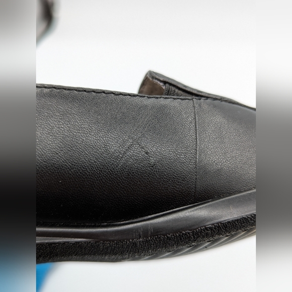 Trotters Women's Jenn Laser Loafer in Black 10N - Picture 6 of 10